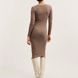 BRAND NEW. did not fit great- super cute dress